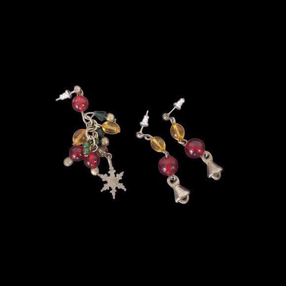 Vtg Holiday Christmas Jewelry Bundle of Earrings & a Charm Bracelet - Picture 5 of 7